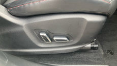 MG Hs 1.5 T-GDI Exclusive 5dr DCT Petrol Hatchback